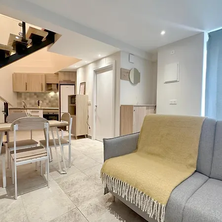 Modern Duplex Apartamento